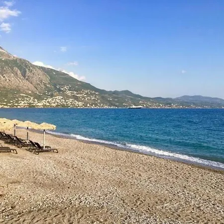 Near The Beach Paradise Mikra Mantinia 2 Apartment