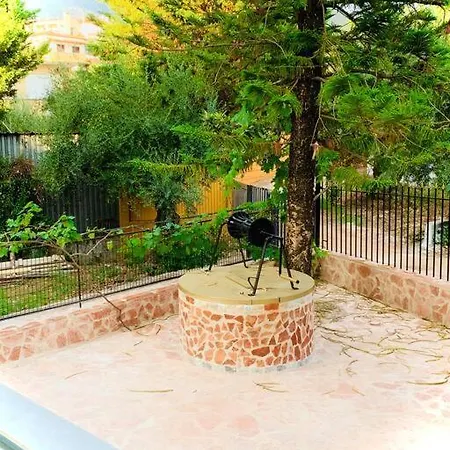 Near The Beach Paradise Mikra Mantinia 2 *